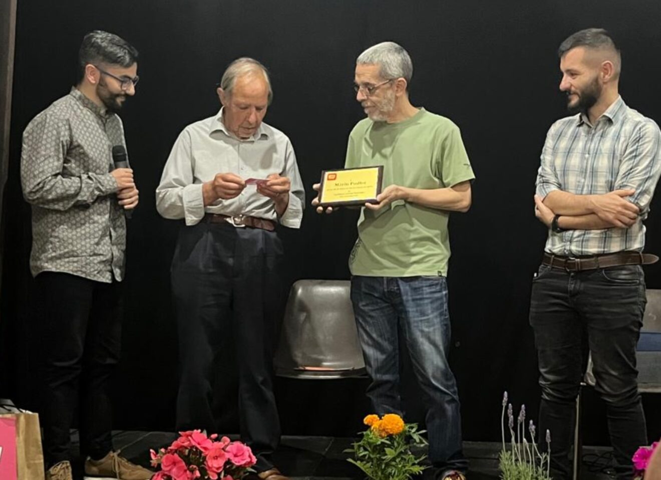 Sardegna chiama Sardegna donat sa tessera onorària a su linguista Mario Puddu: ＂Po prus de corant’annus de impinnu po su sardu＂